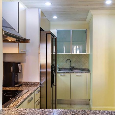 White Sands Beach Condos Christ Church Extérieur photo