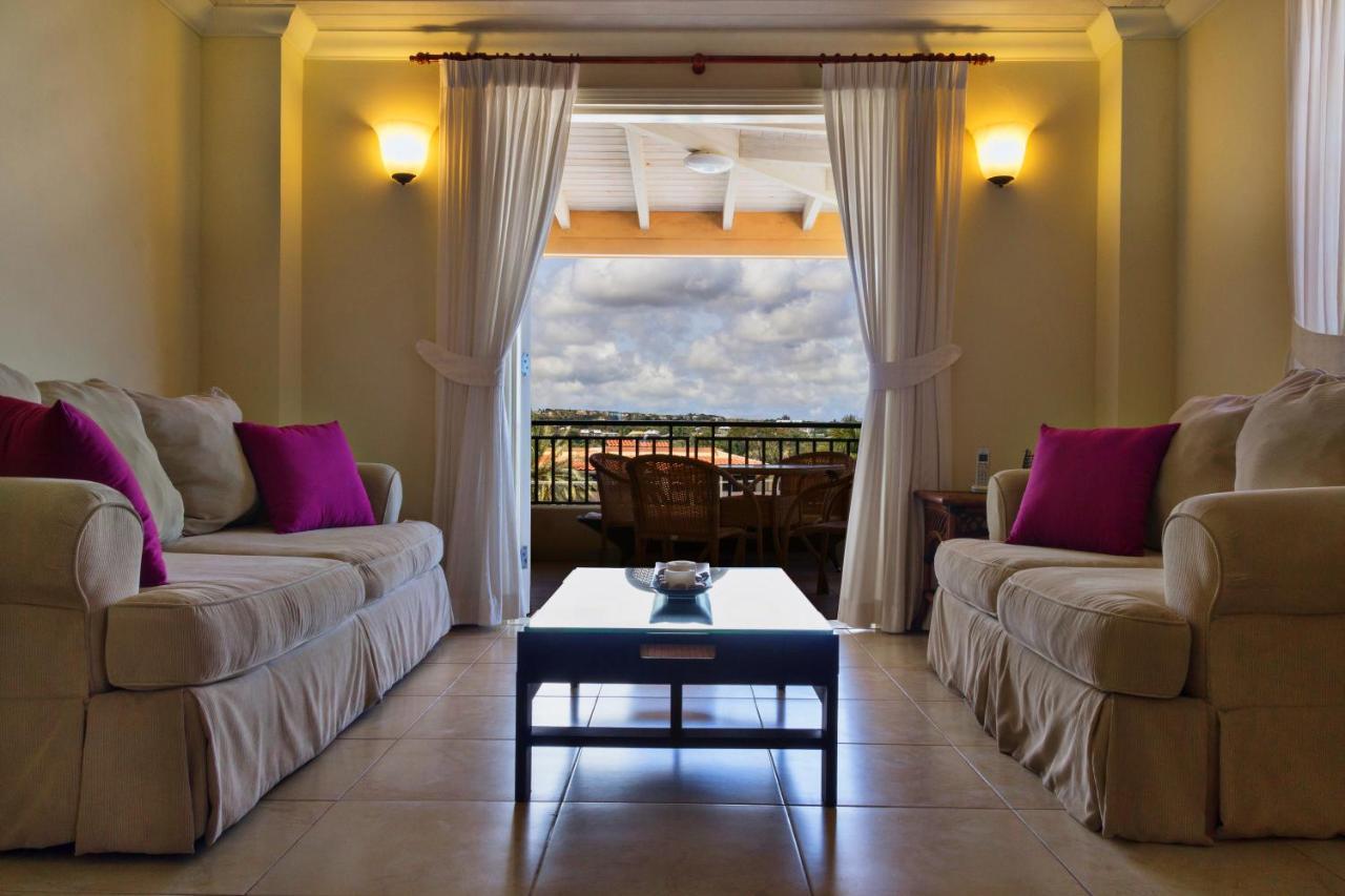 White Sands Beach Condos Christ Church Extérieur photo