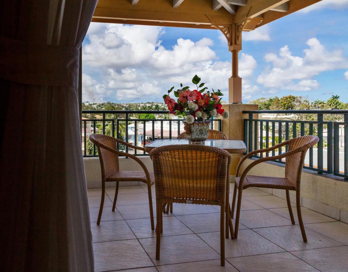 White Sands Beach Condos Christ Church Extérieur photo