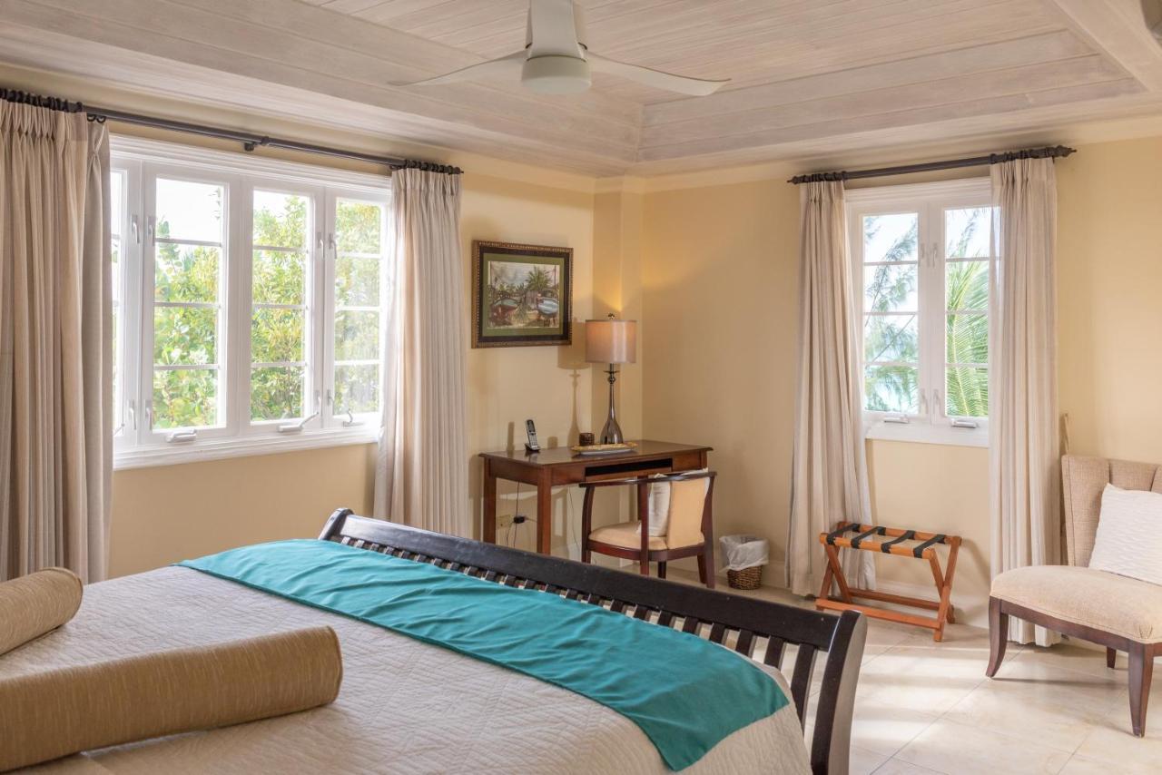 White Sands Beach Condos Christ Church Extérieur photo